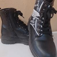 Scarponcini neri bambina