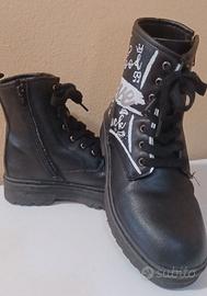 Scarponcini neri bambina