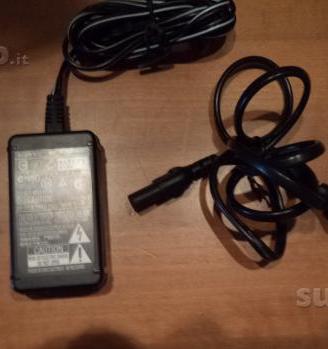 Alimentatore videocamere Sony AC L200