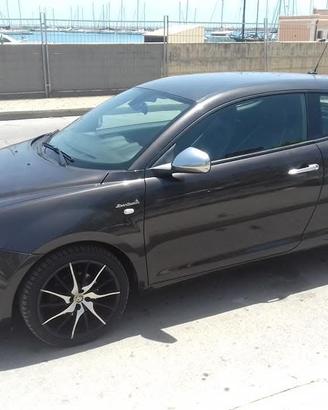 Alfa Mito Allestimento QuadrifoglioVerde110 milaKm