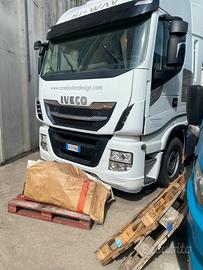 Camion con rimorchio