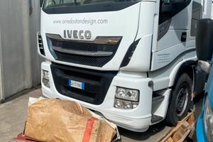 Camion con rimorchio