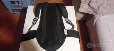 paraschiena tecnico marca Axo