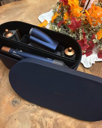 Dyson 