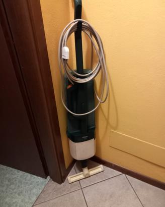 aspirapolvere folletto 