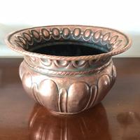 Vaso/cachepot in rame sbalzato