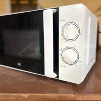 Forno a microonde con grill da 20 litri, 700 watt