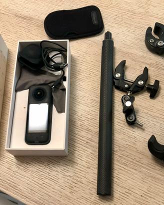 Insta 360x3 + 4 accessori