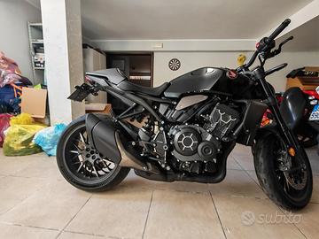 Honda CB1000r Black Edition