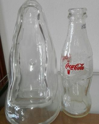 Bottiglia coca cola con supporto
