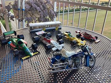MODELLINI IN METALLO FORMULA 1, MOTO e PULLMAN