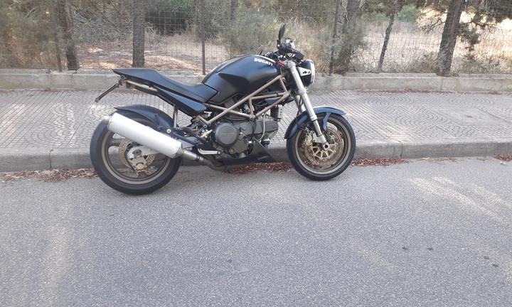 Ducati 750 Sport - 2000