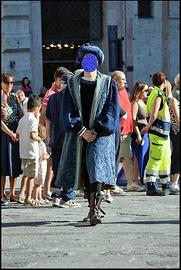 Vestito teatrale maschile