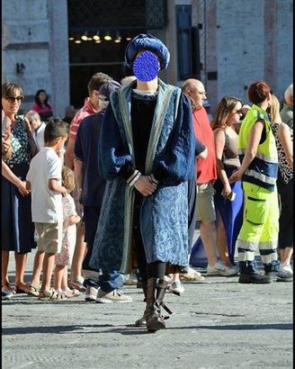 Vestito teatrale maschile