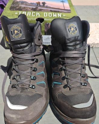 Scarpone trekking alto Grisport in Vibram/pelle 