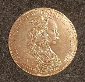 Moneta di 4 Ducati austriaci vintage riconiata