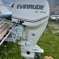 Pilotina 7 m con fuoribordo
