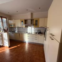 Cucina angolare piana in granito