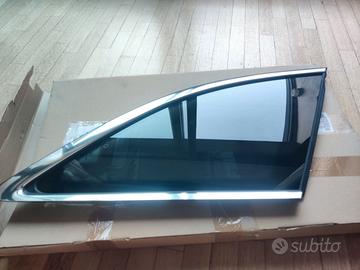 Parabrezza laterale dx Audi A4  8W984529Q8 NVB