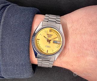Seiko 5 automatic vintage Maggio 1985 golden