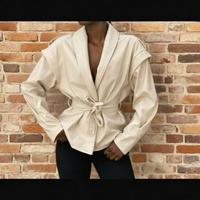 Giacca con cinta ecopelle panna