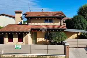 VILLA SINGOLA A TEZZE SUL BRENTA