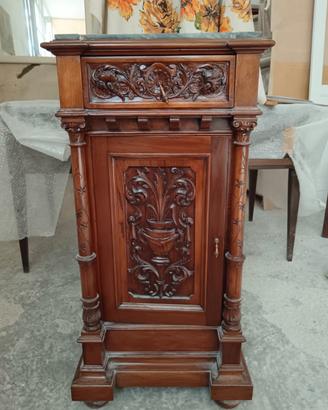 2 comodini antichi in noce 