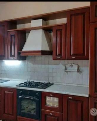Cucina in legno massello