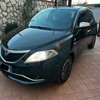 Lancia Ypsilon 1.3 MTJ 95 CAVALLI Mya FULL ENTRA