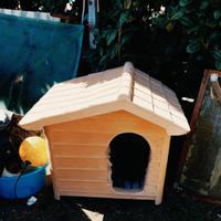 Cuccia in resina per cani taglia medio/grande