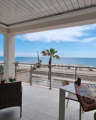 Metaponto - Fronte mare disponibile dal 12 settemb