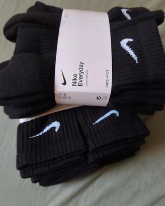 set di calzini Nike tg 38 - 42 neri 