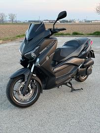 YAMAHA XMAX 250 momodesign