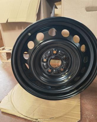 cerchi neri in ferro nuovi 16" per suzuki Vitara21