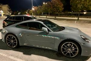 Porsche 911 carrera 992