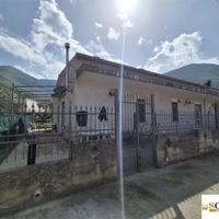 TORRETTA BASSA: VILLA UNIFAMILIARE IN RESIDENCE