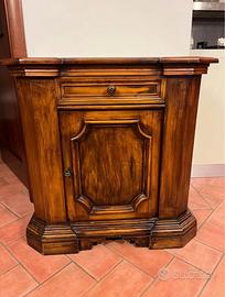 Mobile piccola credenza