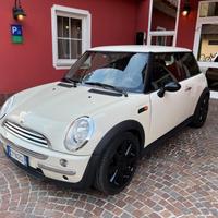 Mini 1.4 tdi One D - PER NEOPATENTATI
