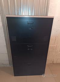 Scarpiera in metallo stile industriale – 3 ripiani