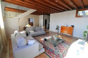 Appartamento di 263 m² con più di 5 locali e box a