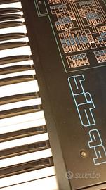 Sintetizzatore analogico Crumar Bit 99