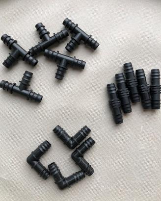 14 Raccordi per tubi irrigazione