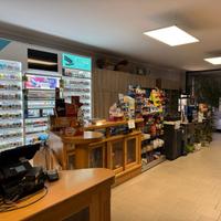 Tabacchi con elevati aggi in zona di forte passagg