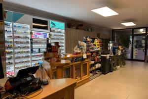 Tabacchi con elevati aggi in zona di forte passagg