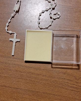 collana  rosario con gesu' in croce  in perle