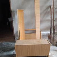 Letto singolo con testiera a cassettone