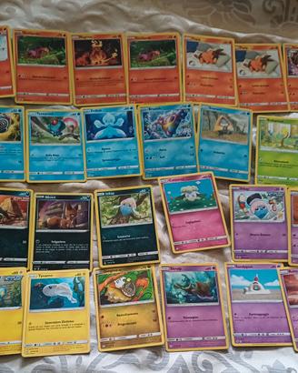 Set 56 carte Pokémon base nuove