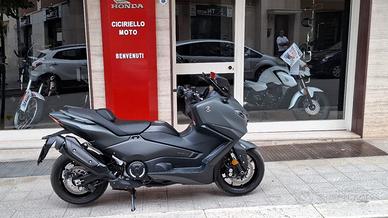 Yamaha TMAX 560