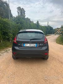Ford fiesta titanium unico proprietario