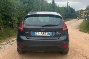 Ford fiesta titanium unico proprietario